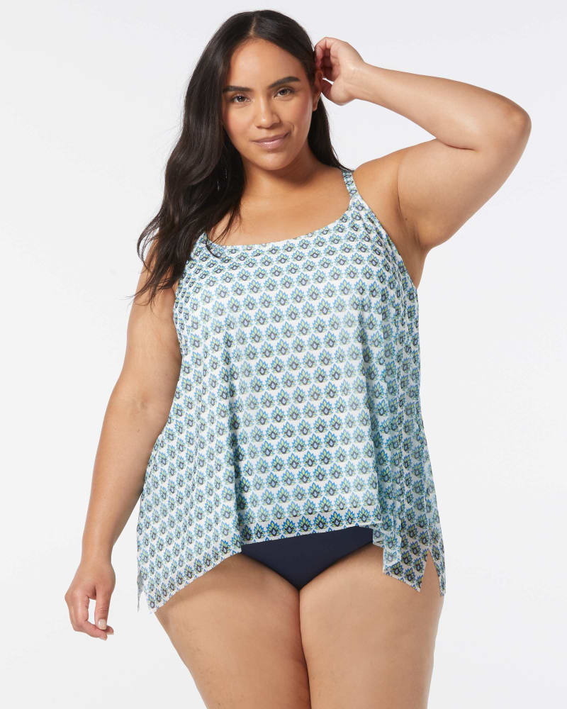Front of a model wearing a size 34DD CURRENT TANKINI in WHITE MLTI by Coco Reef. | dia_product_style_image_id:332697
